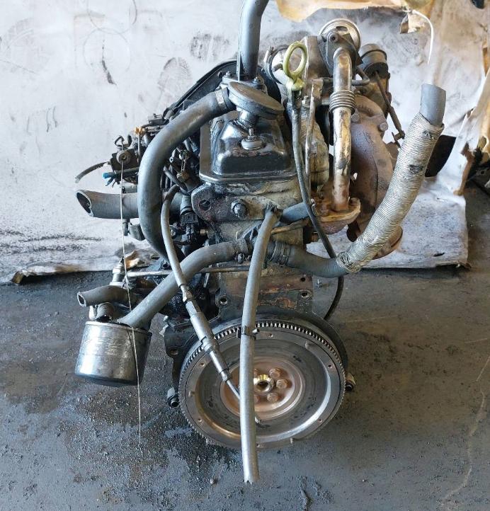 TRANSPORTER T4 1.9 TD Motor komplet ABL  028145701L 028130115L 50KW/68HP