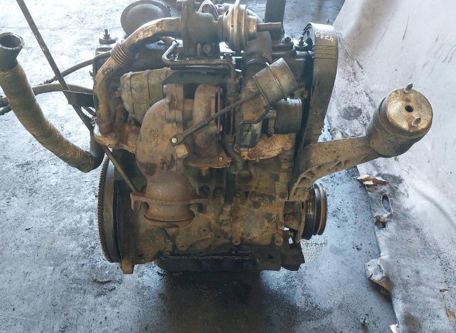 TRANSPORTER T4 1.9 TD Motor komplet ABL  028145701L 028130115L 50KW/68HP