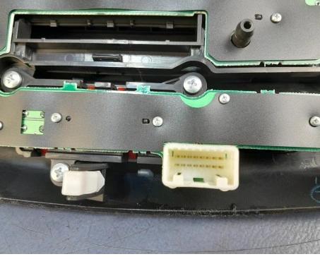 MITSUBISHI OUTLANDER II PANEL RADIA  ROCKFORD 8002A539XA
