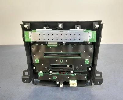 MITSUBISHI OUTLANDER II PANEL RADIA  ROCKFORD 8002A539XA