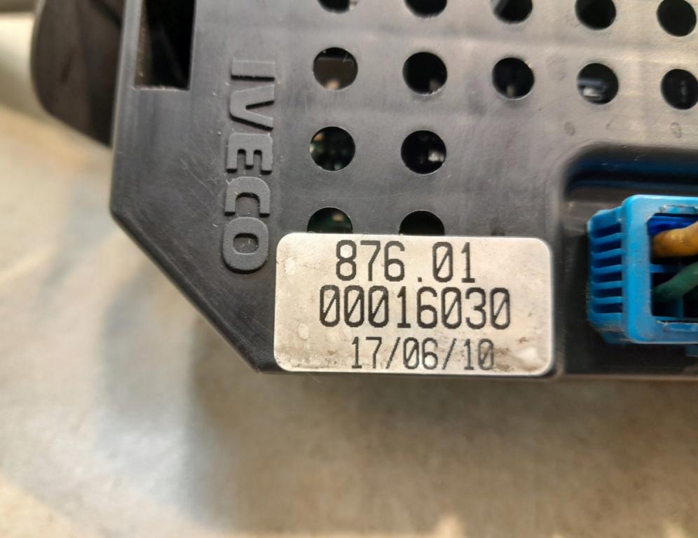 IVECO DAILY III 2.3 HPI prepínač kombinovaný