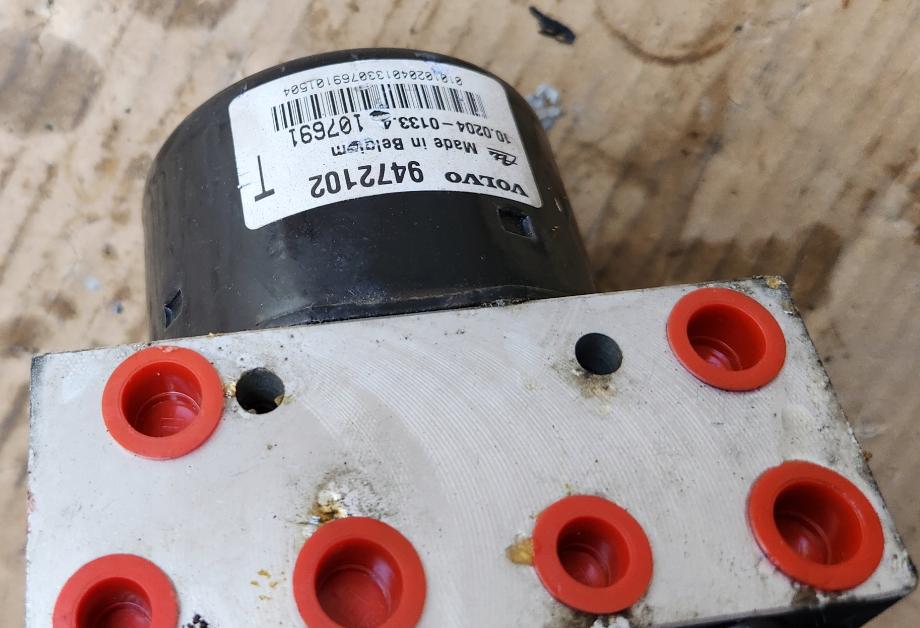 volvo pumpa abs 9472102 9472100