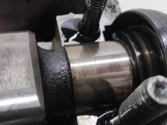 Audi A4 I (1994-2001) B5 Hlava valcov motora kompletná 028103373N