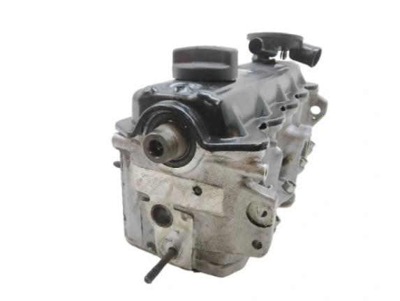 Audi A4 I (1994-2001) B5 Hlava valcov motora kompletná 028103373N