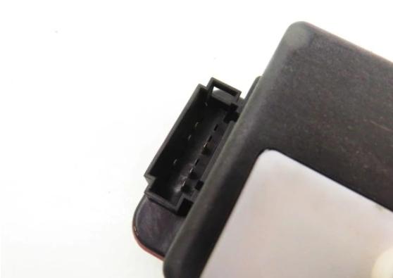 VW GOLF III Motorček centrálneho zámku 1H0962257F