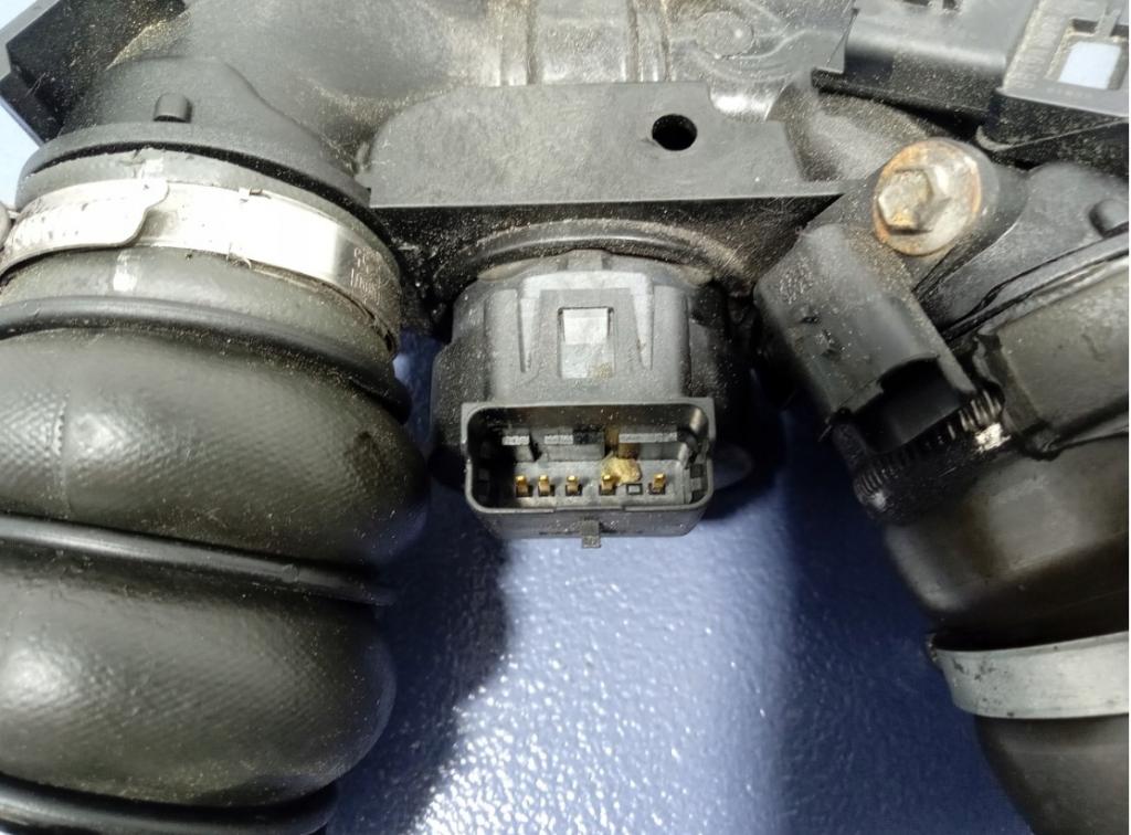 CITROEN PEUGEOT 1.6 HDI Škrtiaca klapka 9657485480