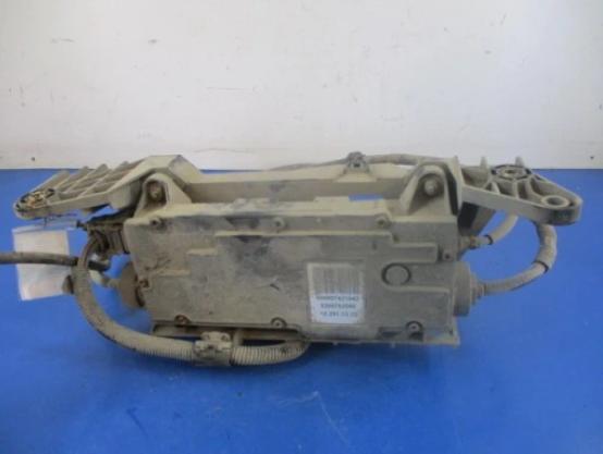 RENAULT SCENIC II Ručná brzda elektrická 8200702095