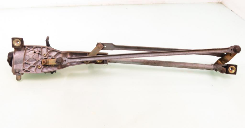 FORD FOCUS I Mechanizmus stieračov predný XS4117508BB 0390241362