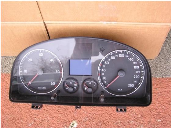 VW TOURAN 1.9 TDI Prístrojová doska 1T0920860A