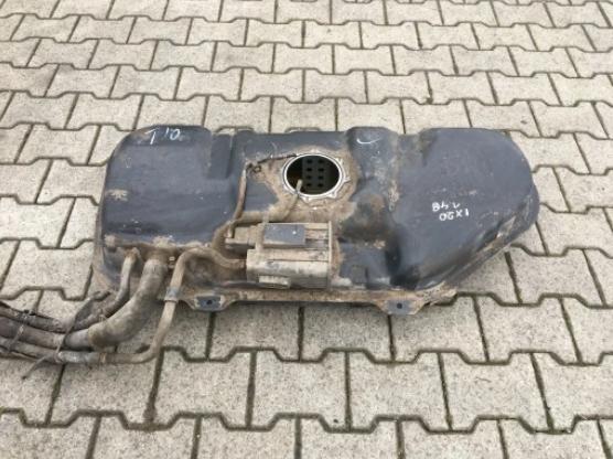 HYUNDAI IX20 10- 1.4 B benzín Nádrž paliva