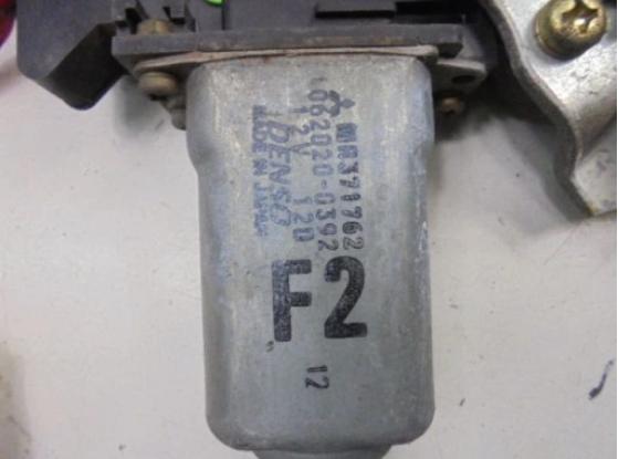 PAJERO PININ Mechanizmus sťahovania okna predný pravý MR371762