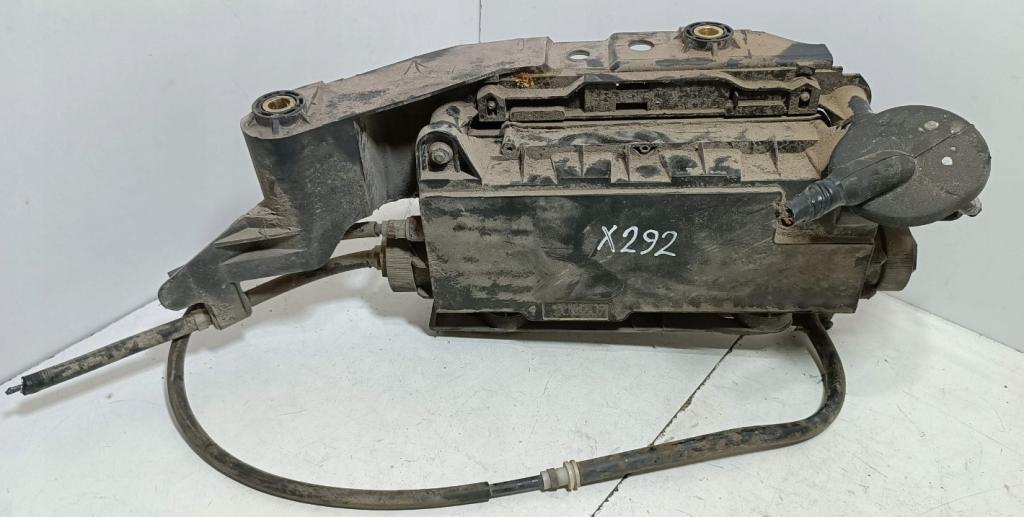 SCENIC 2 II El. ručná brzda 8200702092