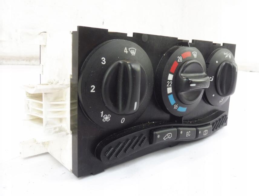 Mercedes AI W168  Panel ovládania kúrenia 1688300385