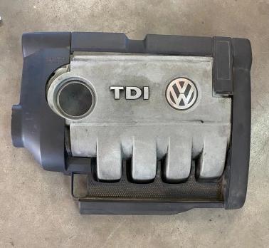 VW PASSAT B6  Kryt Motora  03G103907