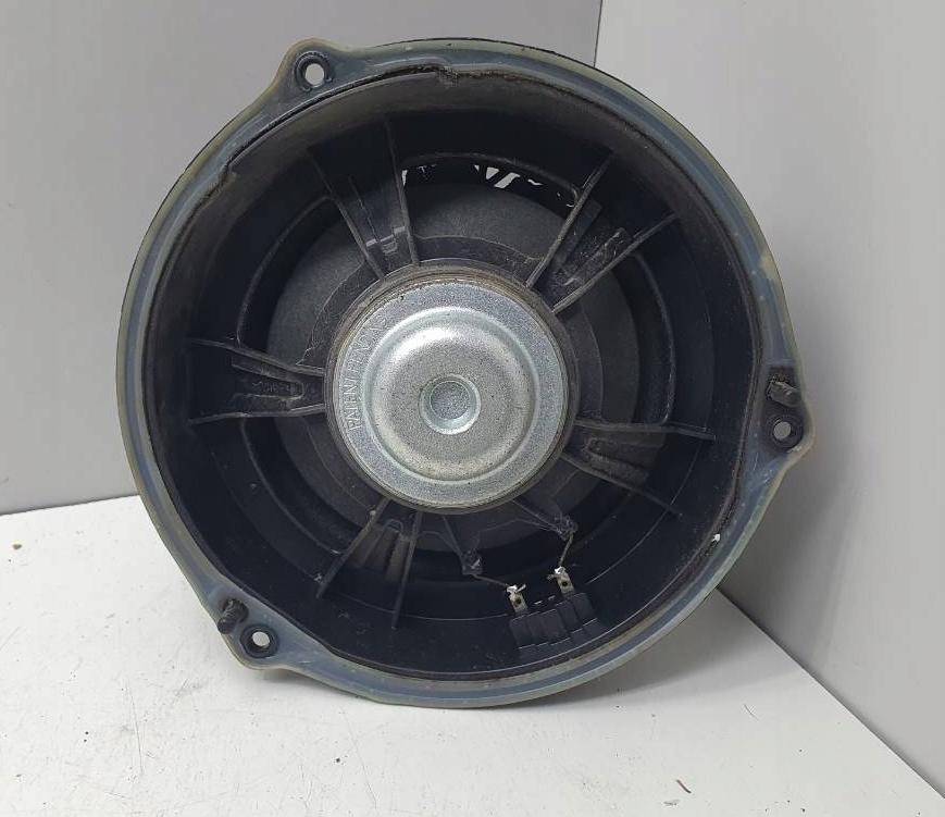 AUDI A4 B8 reproduktor