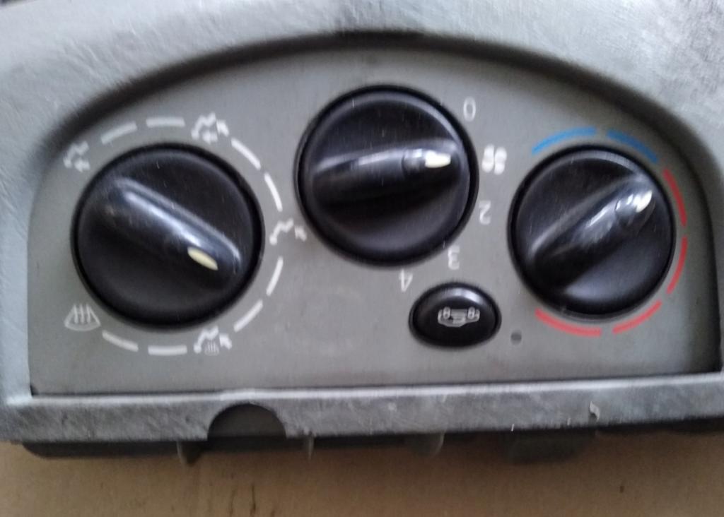 TRAFIC VIVARO PRIMASTAR  panel kurenia