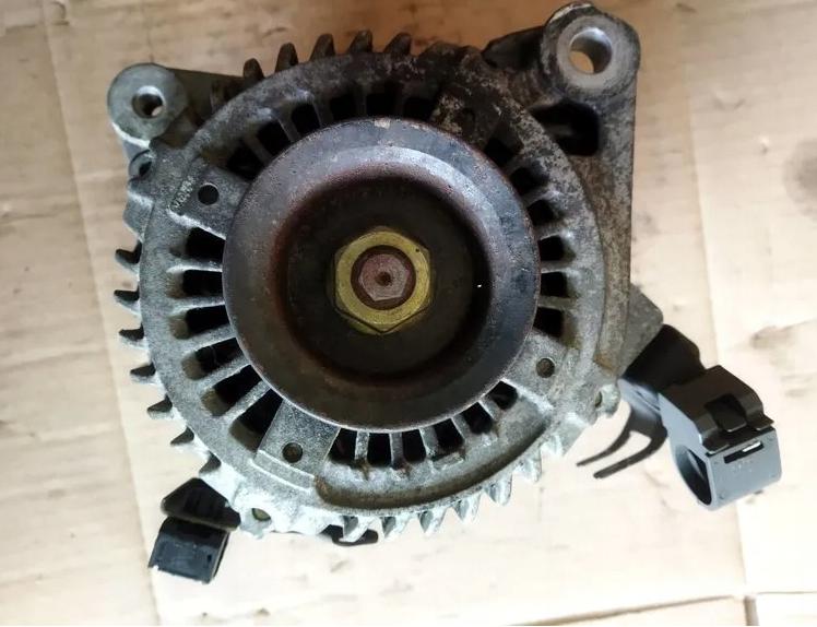 Toyota RAV 4 2.0 Alternator 27060-28090
