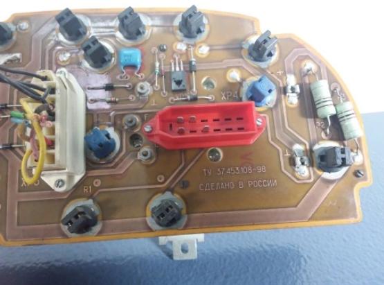 GAZ GAZELA 33027 2.1 TD Prístrojová doska EU 37.453.108-98