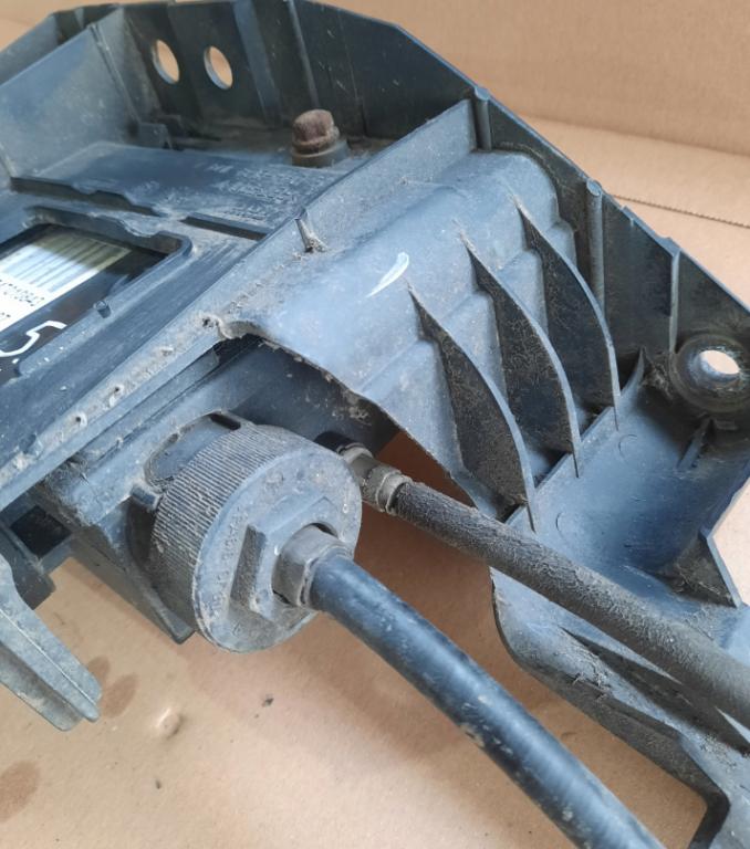 RENAULT SCENIC II elektrická ručná brzda 8200734627