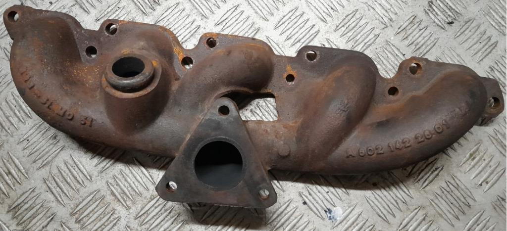 MERCEDES BENZ KLASA E W210 E 290 TURBO-D SOHC Potrubie výfuk A6021422601