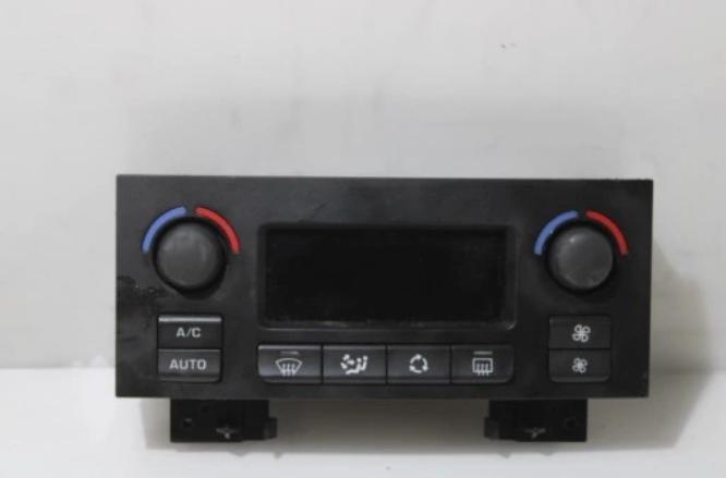 PEUGEOT PARTNER II Panel ovládania kúrenia 9681798380