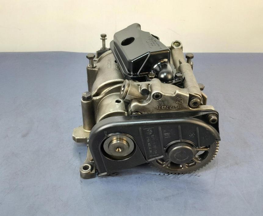 BMW 3 E90 E91 2.0D 163 KM pumpa oleju 7793754