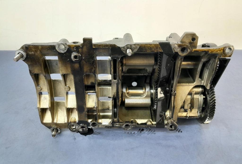 BMW 3 E90 E91 2.0D 163 KM pumpa oleju 7793754