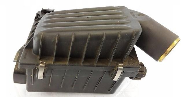 Opel Tigra 1995 66 kw 1.4B 90KM 94-00 1400 Obal filtra vzduchu 90470240