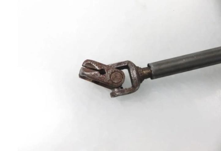 FIAT PUNTO II Tyč riadenia volantu posilovač 12235899 26101075 26101076