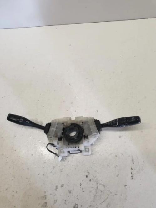 MITSUBISHI GRANDIS Prepínač združený 8600A105