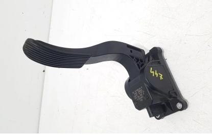 MERCEDES VITO W447 plynovy pedal  028755023  A4473000100