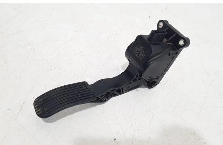 MERCEDES VITO W447 plynovy pedal  028755023  A4473000100