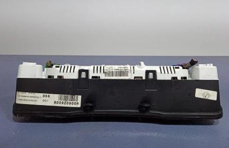 AUDI A4 B5 1,9TDI  Prístrojovka 8D0920900R (Prístrojové dosky, displeje)