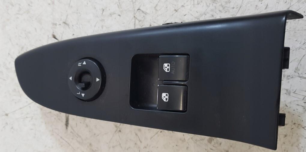 KIA CEED 1.4 CVVT G4FA-L manual Panel ovládania okien 935701H021