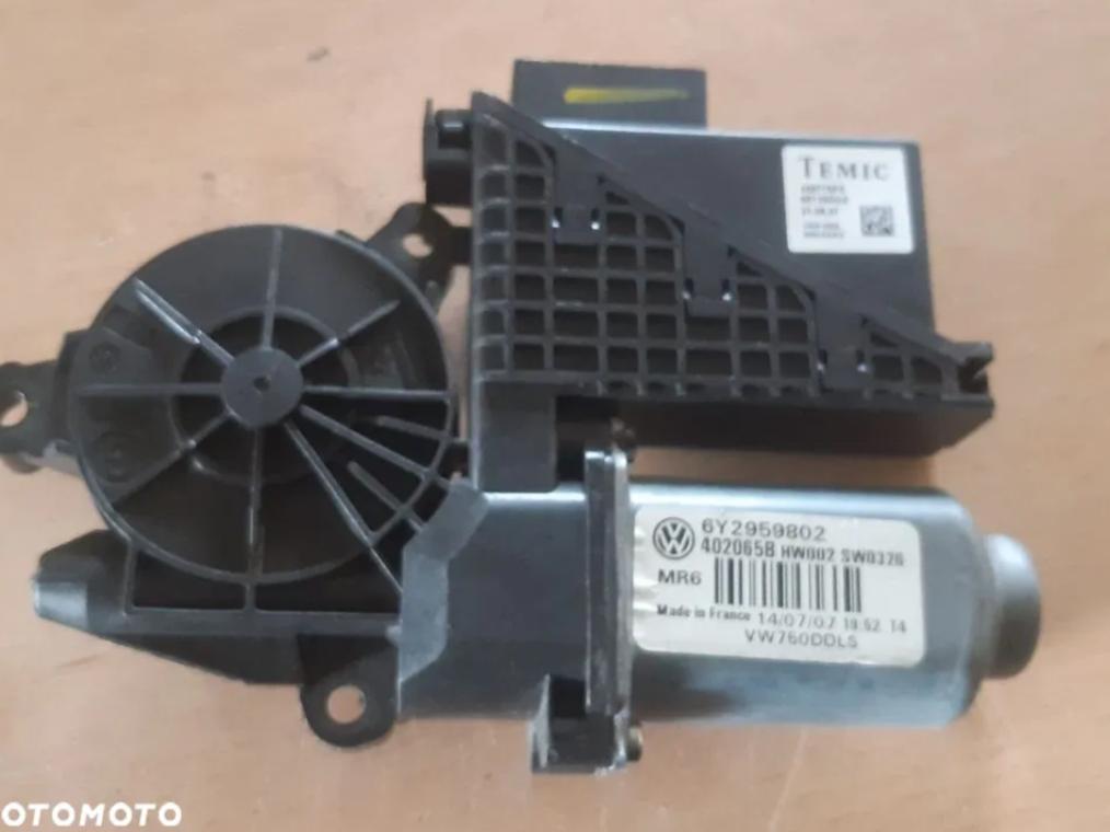 VW T5 07 motorček okna predný ľavý 6Y2959802