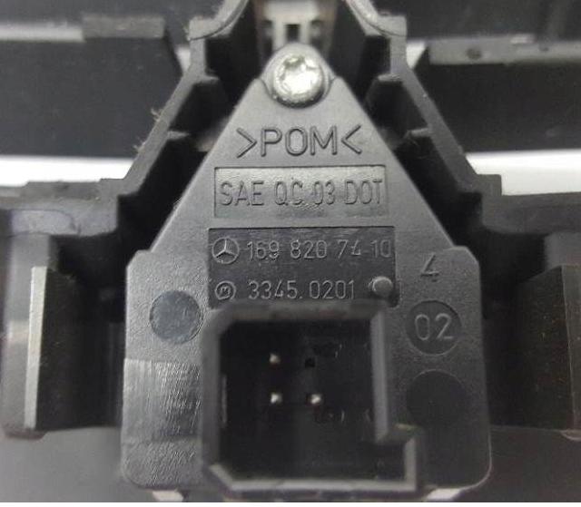 MERCEDES W245 1698207410  Mriežky kúrenia stredna  (Mriežky kúrenia (fukáre))