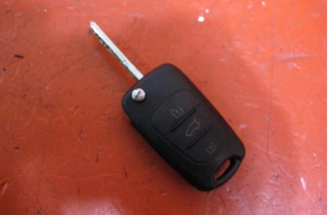 KIA CEED 1 I ED LIFT Spínacia skrinka s kľúčom