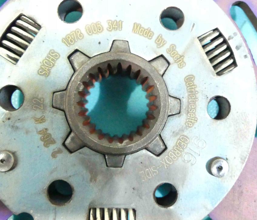 VOLVO V50 S40 II C30 2.0D 100KW/136HP  spojkova sada GGV-30 000039, 2294000111, 1878005341