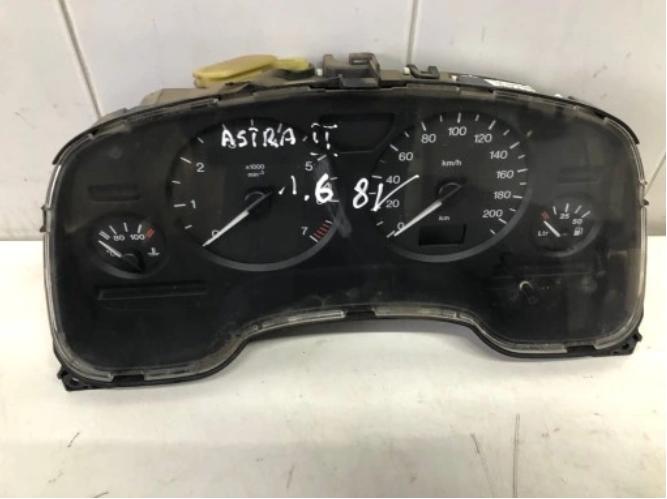 OPEL ASTRA II 1.6 8V Prístrojová doska + spínacia skrinka + 2x kľúč + imobilizér + modul komfortu 16268377