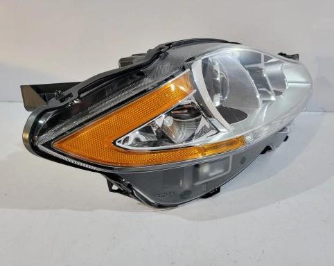 Jaguar XJ reflektor pravy Bi-xenon AW9313W029FD