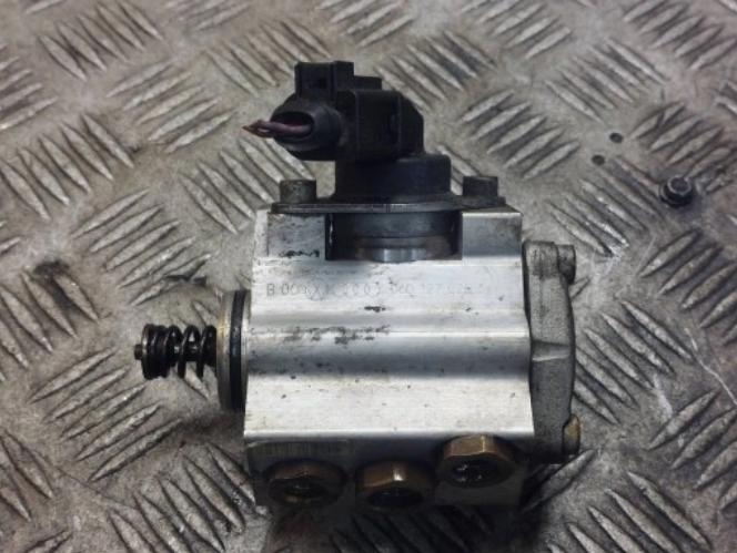 AUDI A3 8P 2.0 FSI Pumpa paliva 06D127026J