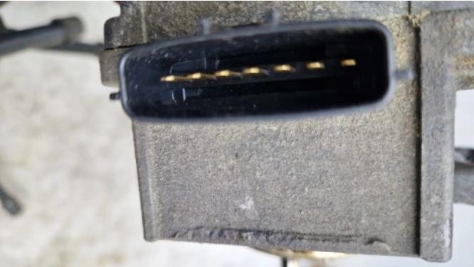 Nissan Almera 1,4 1,6 Rozdeľovač 22100 2n300