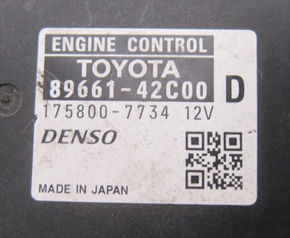 TOYOTA Riadiaca jednotka  89661-42C00 175800-7734