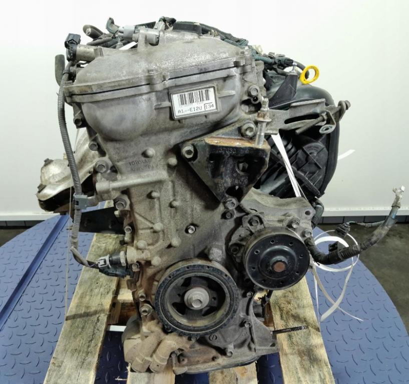TOYOTA COROLLA E15 1.6 1ZR-FE, 1ZR-FAE manual Motor benz.