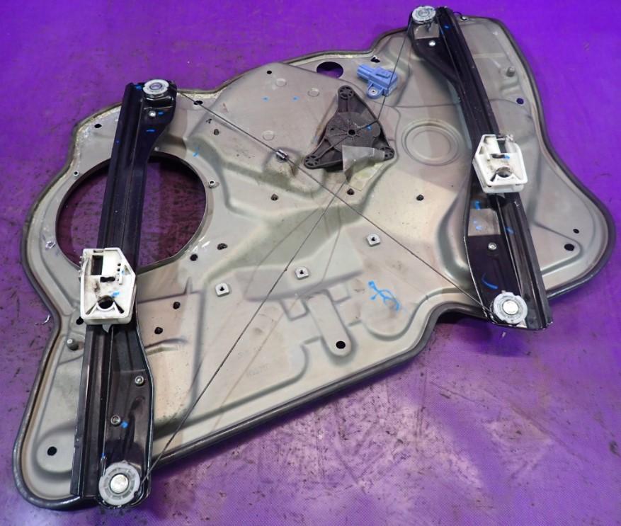 Skoda Octavia II 2009 77 kW KOMBI 1.9TDI 105KM 04-08 1900 Mechanizmus okna predný ľavy 1T0959701H