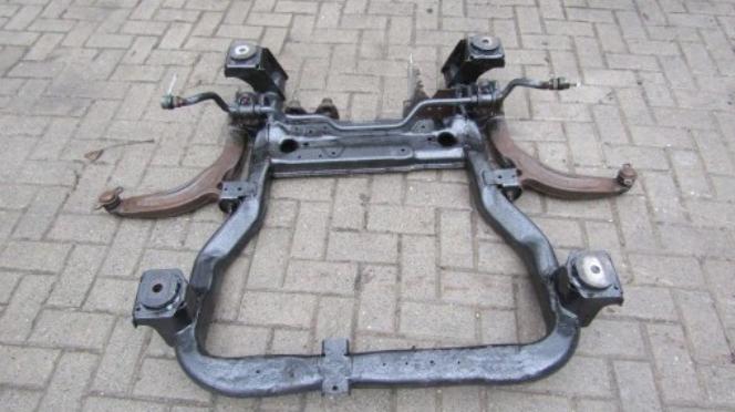 VW T5 LIFT 2.0 TDI Výstuha pod motor - kompletná