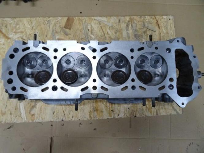 NISSAN TERRANO II MAVERICK 2,4 12V Hlava motora