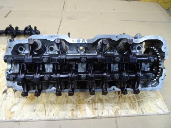 NISSAN TERRANO II MAVERICK 2,4 12V Hlava motora