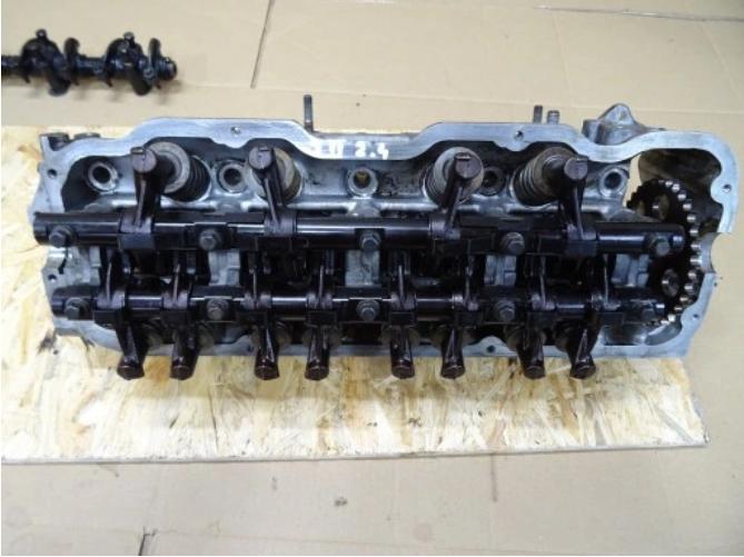 NISSAN TERRANO II MAVERICK 2,4 12V Hlava motora