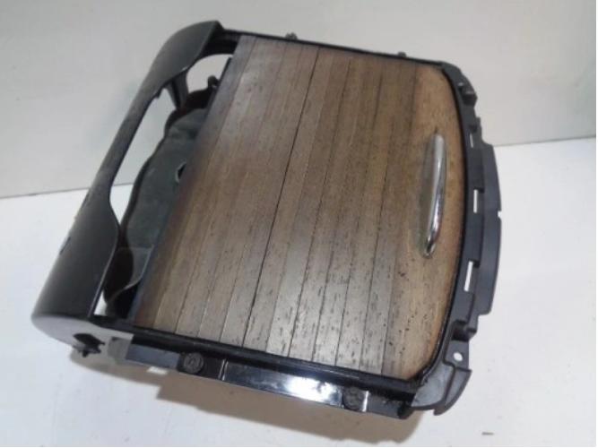 LANCIA THEMA 300C Klimatizovaná priehradka na nápoje 1PB67DX9AC